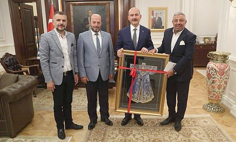 BAKAN SOYLU'YA DESTEK   