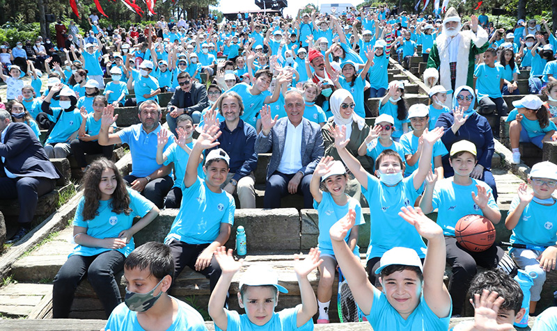 GENÇ SPORCULARA SERTİFİKA