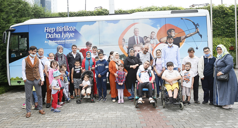 ENGELLİ ÇOCUKLARA TATLI GEZİ 