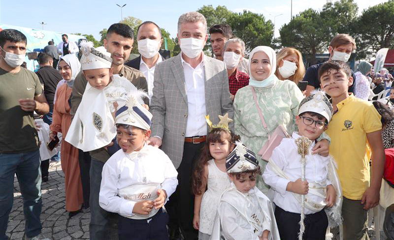 BİN 300 ÇOCUĞA SÜNNET ŞÖLENİ