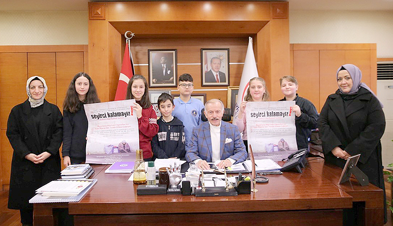 ÖĞRENCİLER EVSİZLERE ‘SEYİRCİ KALMADI’