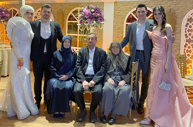 ŞEHİTLER AİLESİNİN MUTLU GÜNÜ
