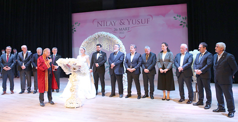 TÜFEKÇİ AİLESİNİN MUTLU GÜNÜ