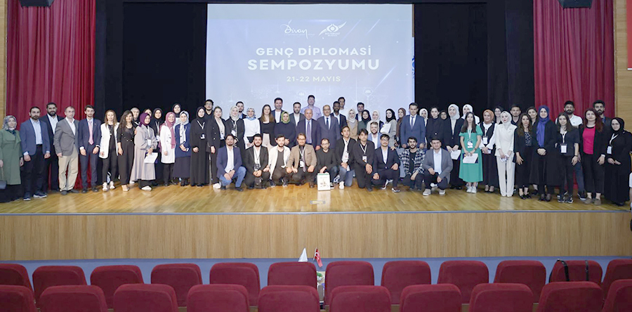  GENÇ DİPLOMASİ SEMPOZYUMU