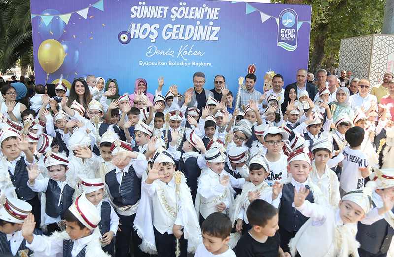 EYÜPSULTAN'DA SÜNNET ŞÖLENİ