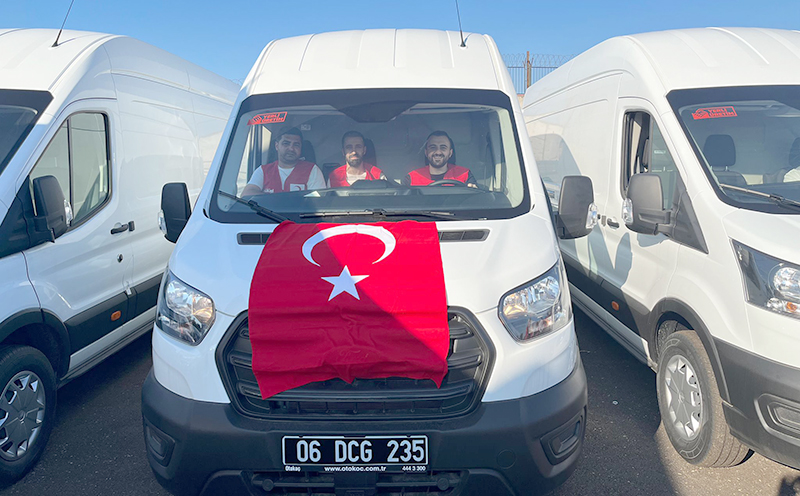 BAYRAMPAŞA’YA MOBİL İKRAM ARACI