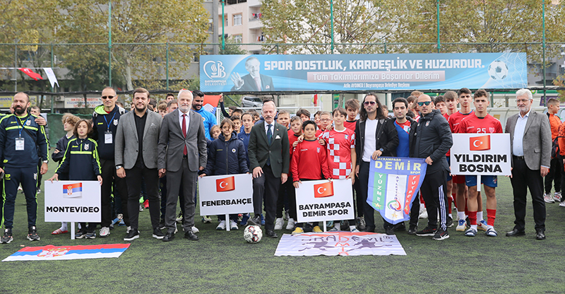 BAYRAMPAŞA’DA ULUSLARARASI FUTBOL TURNUVASI 