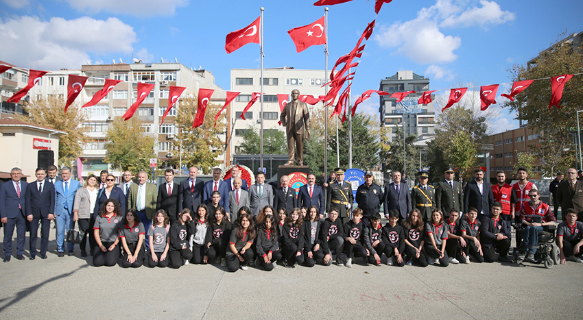 BAYRAMPAŞA’DA CUMHURİYET COŞKUSU
