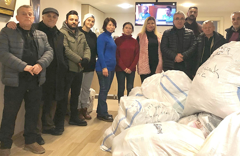 CHP BAYRAMPAŞA’DAN YARDIM ELİ