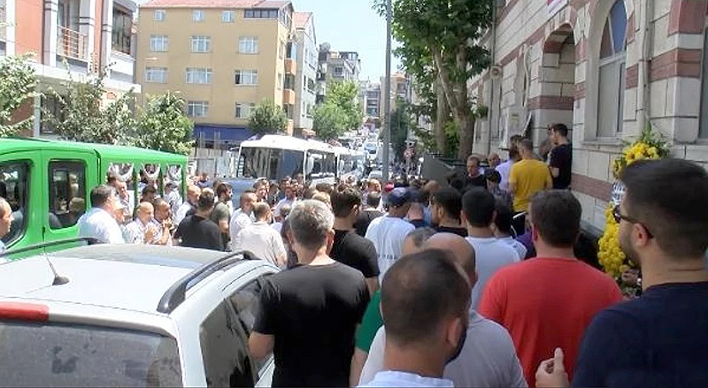 ANNE KIZ SON YOLCULUĞA UĞURLANDI