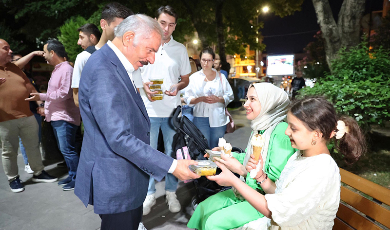 AYDINER AŞURE DAĞITTI