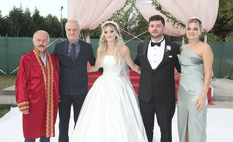 ŞİMŞEK VE YEYREK AİLESİNİN MUTLU GÜNÜ