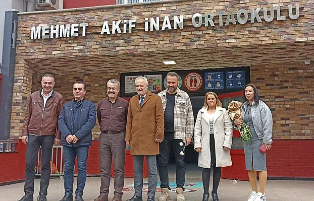 AK PARTİ’DEN ÖĞRETMENLERE KUTLAMA