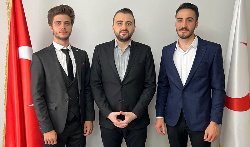 GENÇ KIZILAY’DA BAYRAK DEĞİŞİMİ