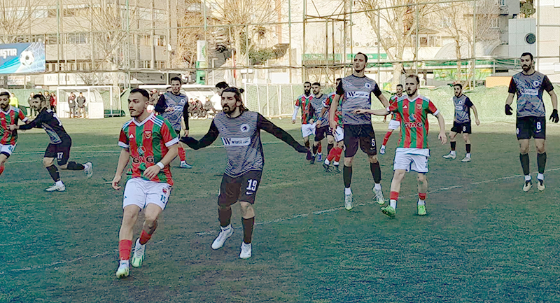 YİNE YENİŞEMEDİLER