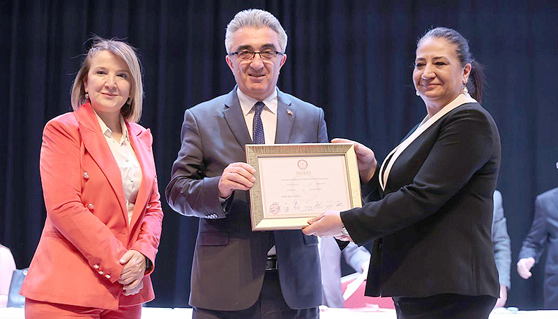 BAŞKAN MUTLU MAZBATASINI ALDI