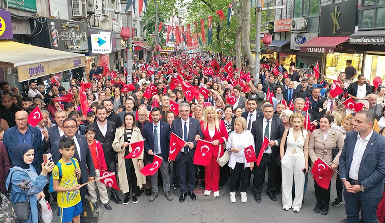 BAYRAMPAŞA’DA 23 NİSAN COŞKUSU