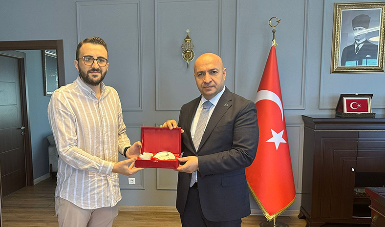 KIZILAY’DAN ÇİFTÇİ'YE ZİYARET