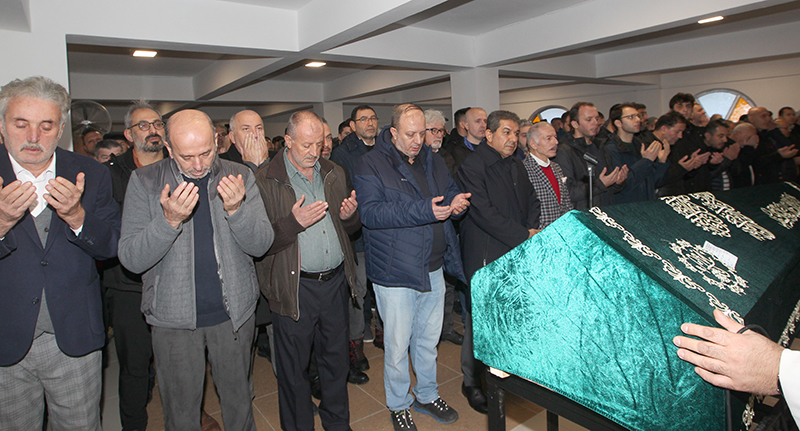  KÖFTECİ MEHMET USTA DUALARLA UĞURLANDI