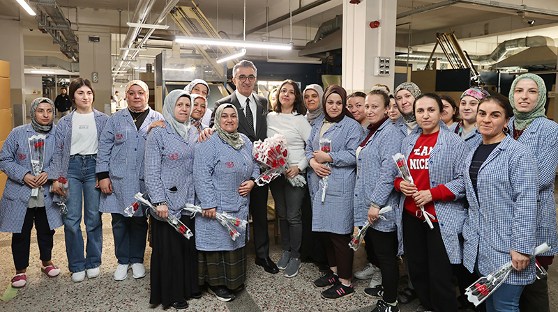 129 KADINA 129 KARANFİL
