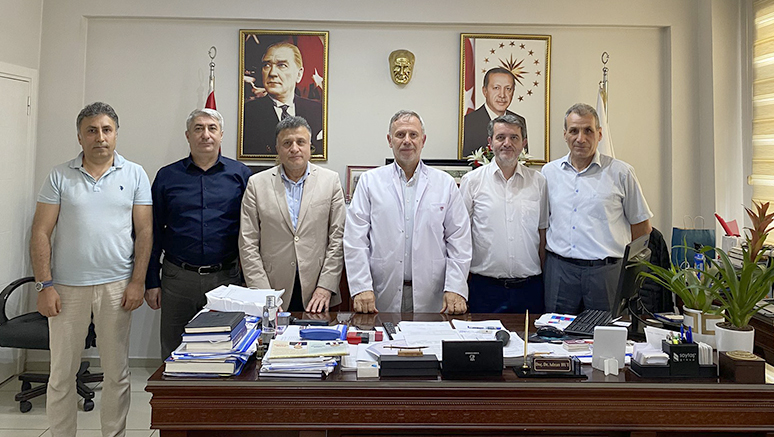 AK PARTİ’DEN HASTANEYE ZİYARET