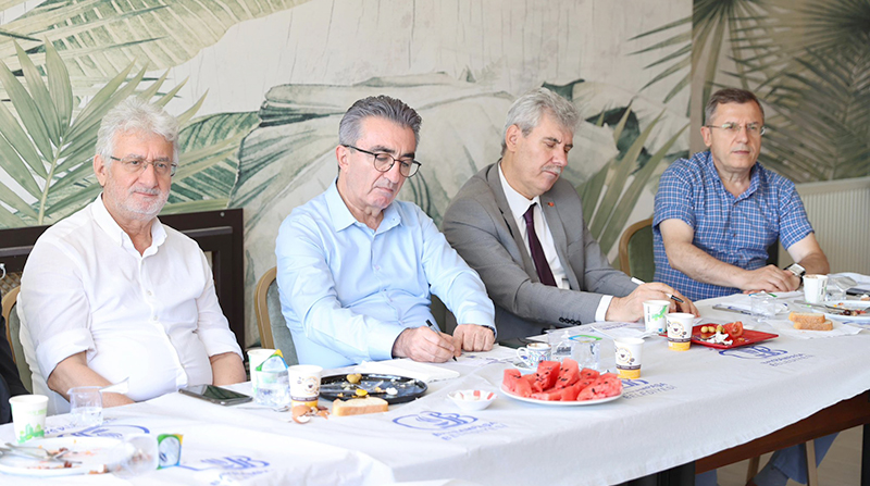 MUTLU KULÜP BAŞKANLARIYLA BULUŞTU