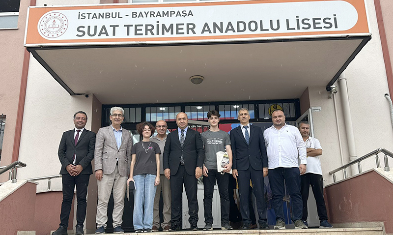 BAŞARILI ÖĞRENCİLERE ÖDÜL