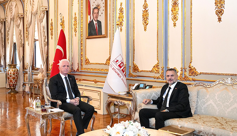 AKIN’DAN GÜL’E ZİYARET 